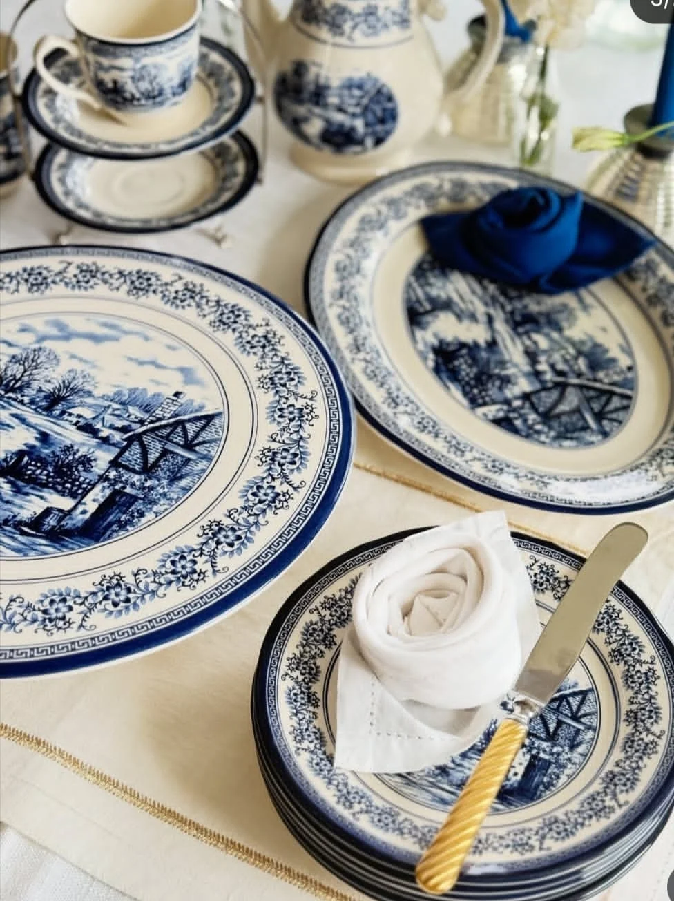 Home  Dinnerware  Dinner sets  28 PIECES FINE PORCELAIN DINNER SET PREMIUM 28 PIECES FINE PORCELAIN DINNER SET PREMIUM