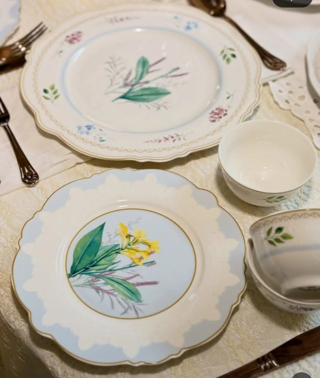 22 PIECES FINE PORCELAIN DINNER SET PREMIUM SERVES 6