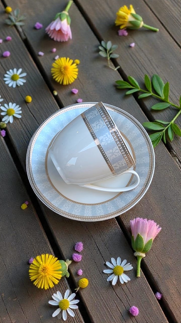 Cups n Saucers