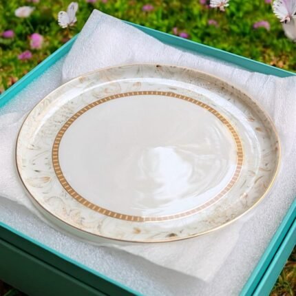 FINE PORCELAIN SNACK PLATES SET OF 6