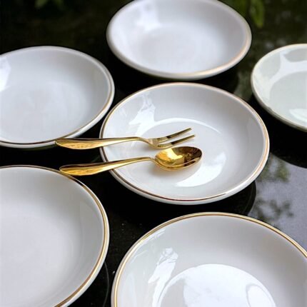 FINE PORCELAIN SNACK PLATES SET OF 6